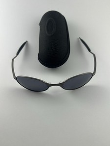Oakley E Wire Titanium | eBay