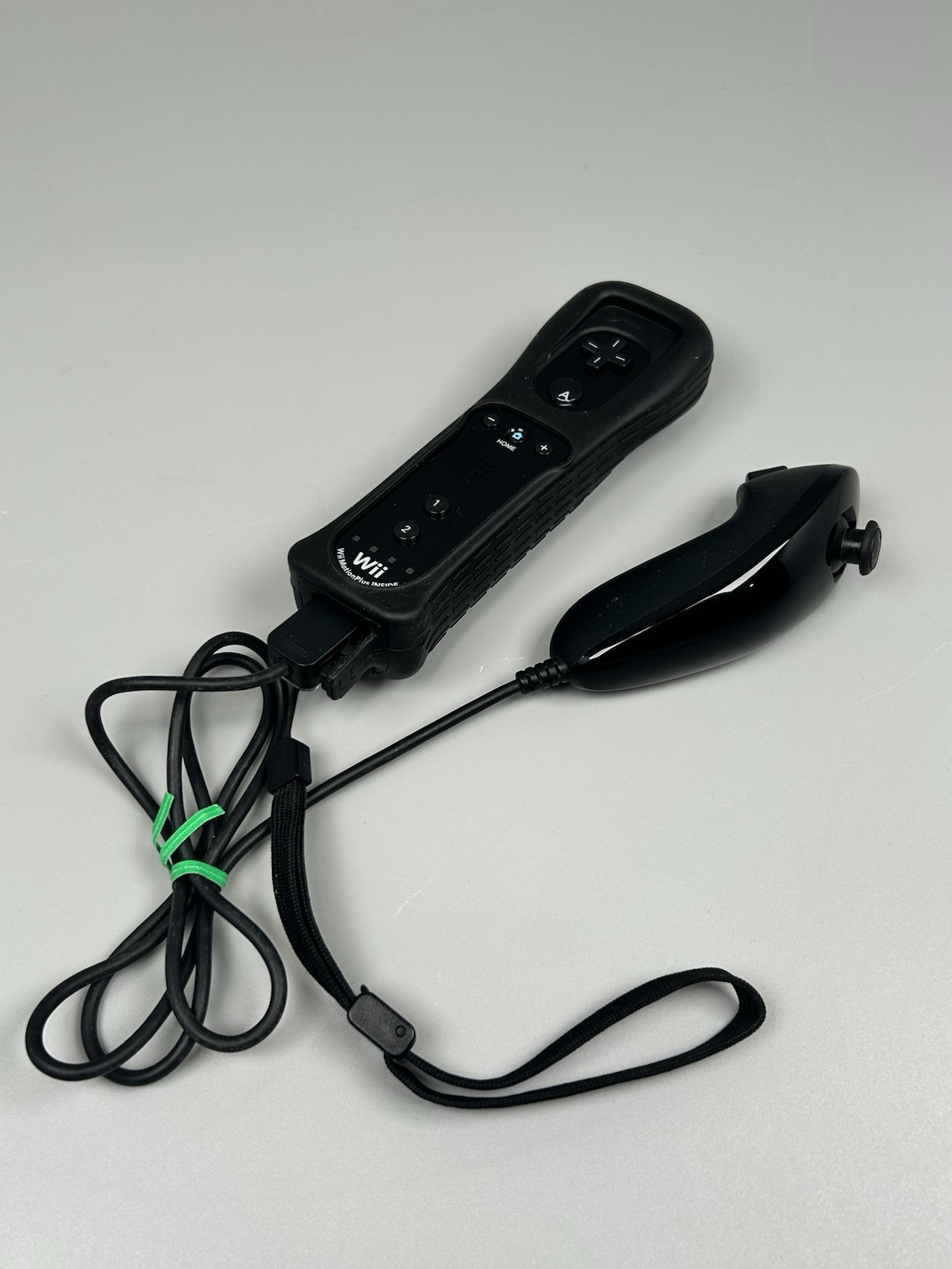 Nintendo Wii RVL-036 Motion Plus Black Remote Controller w Black Nunchuck TESTED