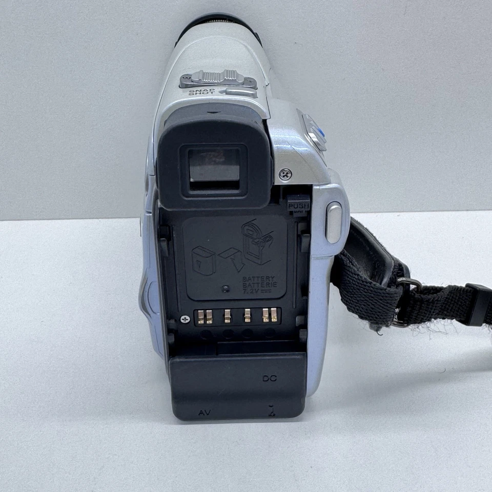 JVC GR-D253AG Mini DV Video Camera Camcorder PARTS/REPAIR - Image 2 of 4