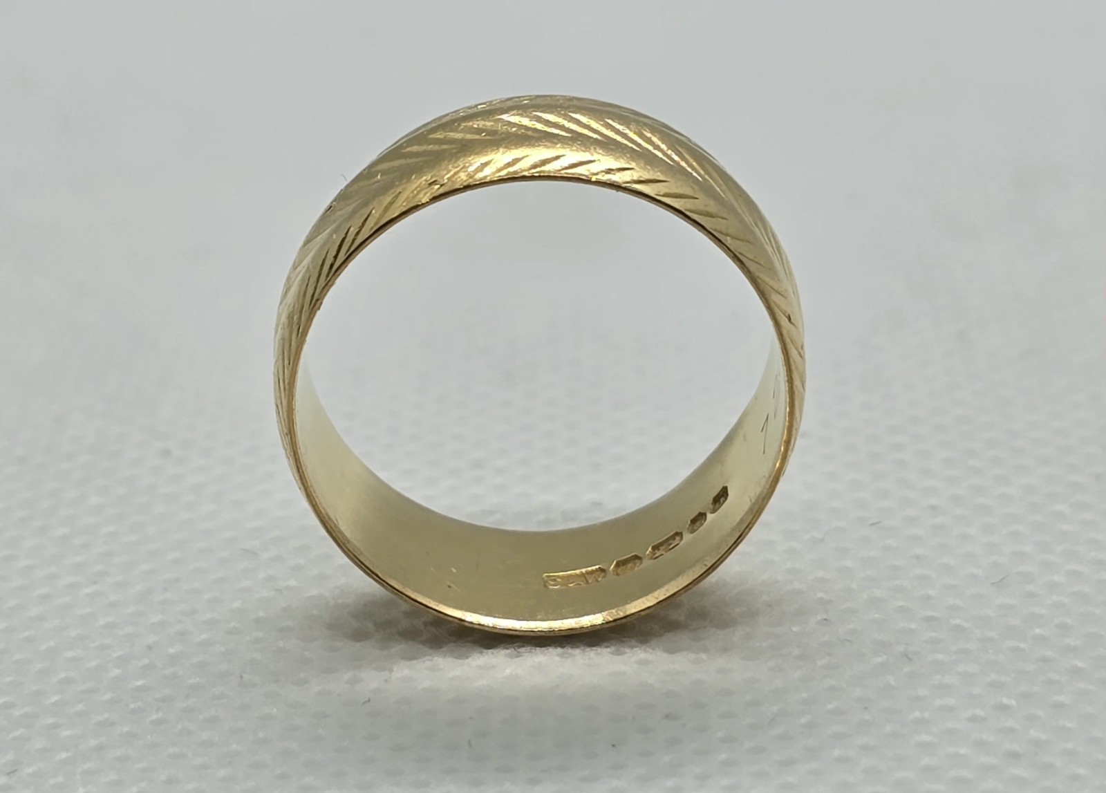Solid 22ct Yellow Gold Patterned Wedding Band Rin… - image 6