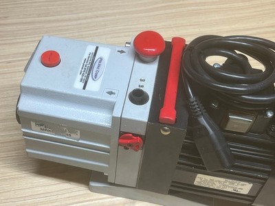 Pfeiffer Duo 2.5  Rotary Vane Vacuum Pump   115v oil warranty ln