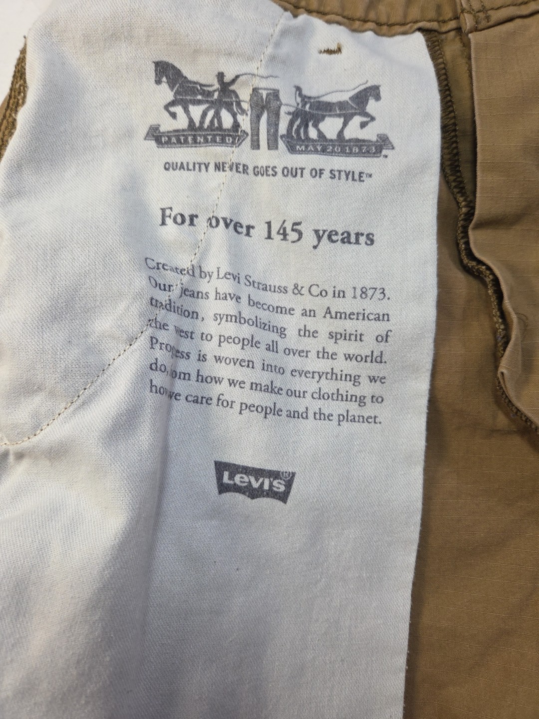 Levi's Two Horse Mens Cargo Shorts Size 29 Brown Pockets Cotton Casual Workwear thumbnail 4