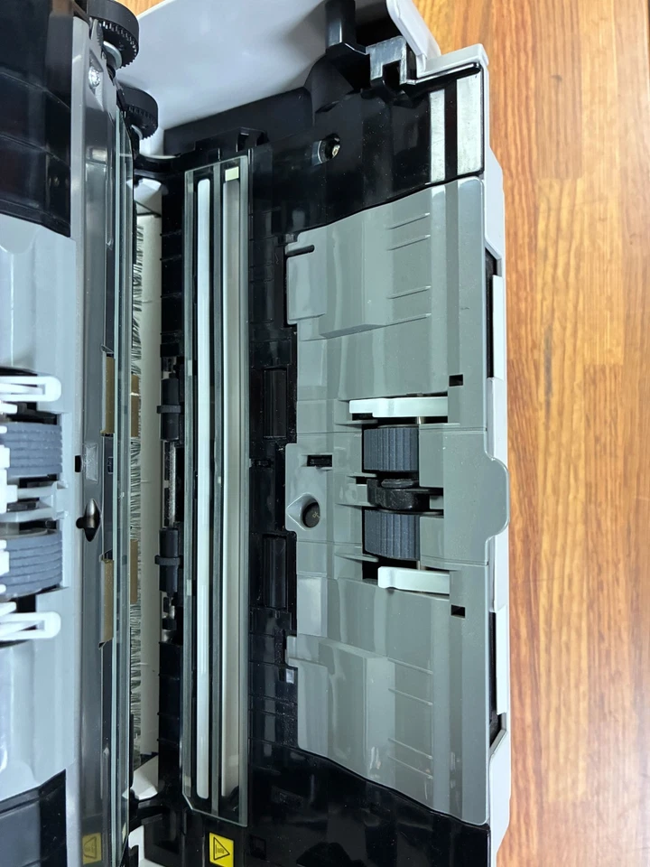 Fujitsu fi-6240 Flat-Bed/ADF Document Scanner PA03540-B505 - Image 3 of 4