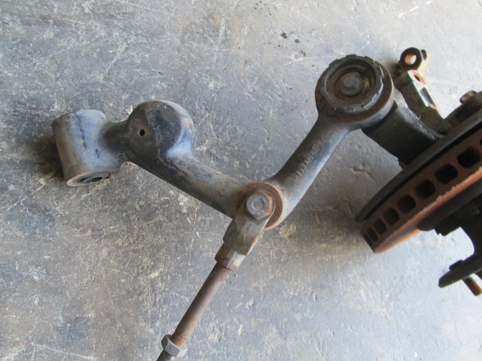 Rolls Royce Silver - RH Suspension Control Arm / Brake Disc / Hub