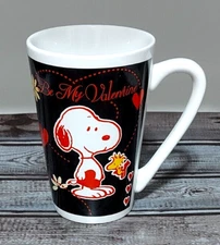 Snoopy Woodstock Valentine 5" Coffee Mug Peanuts Worldwide LLC ~ Holds 14 Ounces