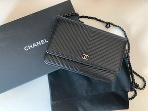 chanel crossbody wallet on chain