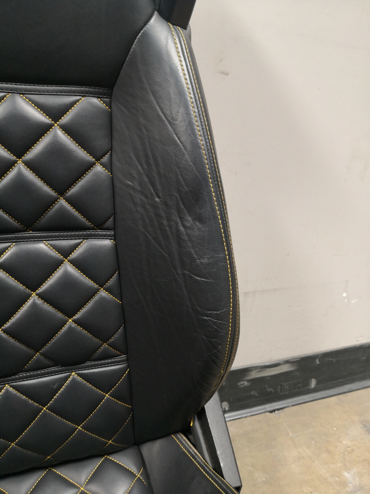 Lamborghini Gallardo LH Power Seat Black/yellow Diamond P/n  