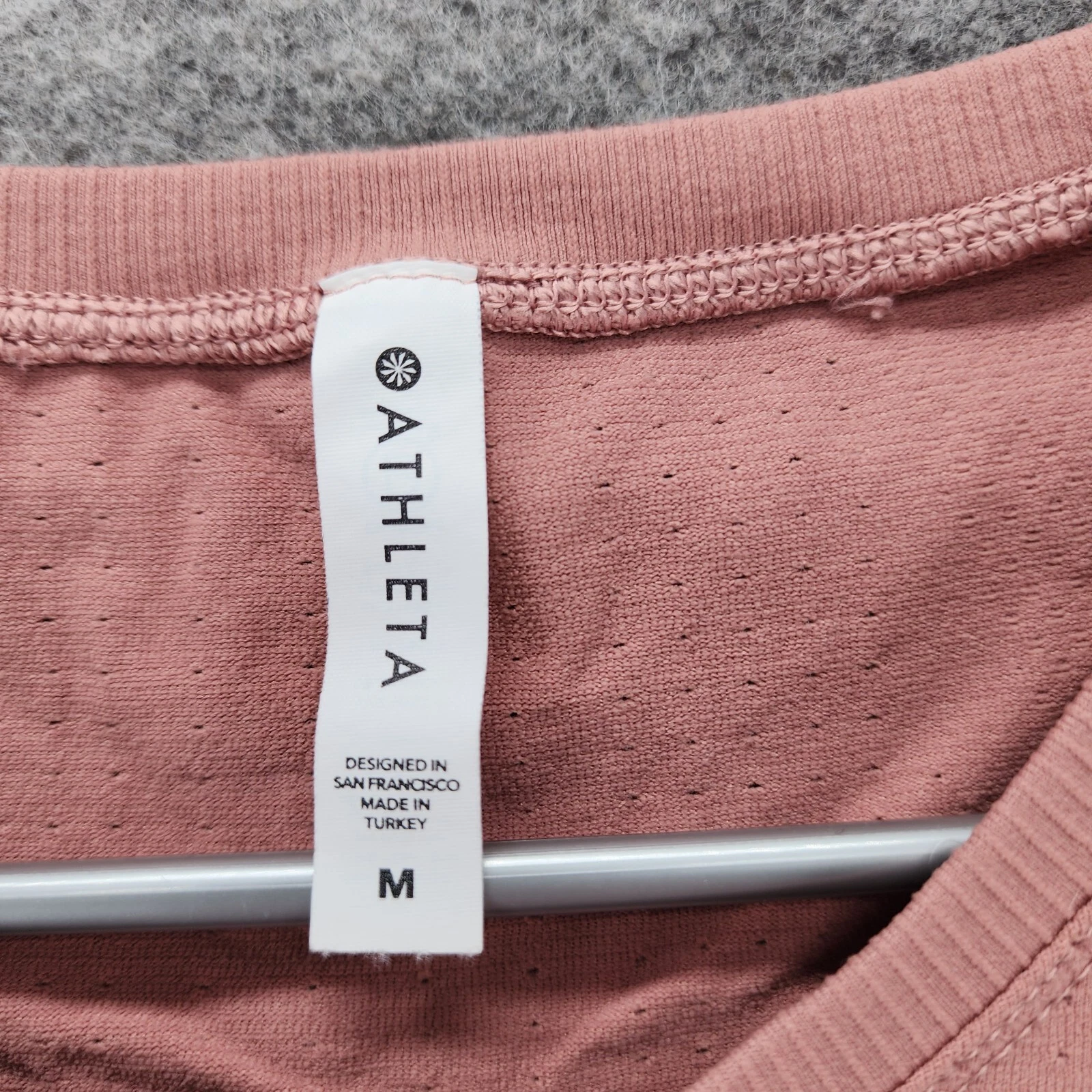 athleta sleeveless shirt