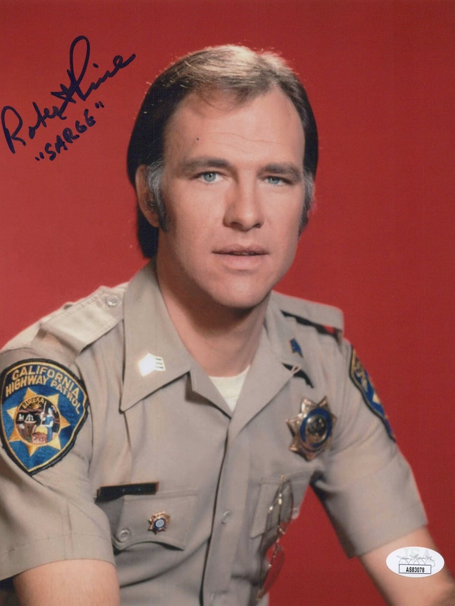 ROBERT PINE Signed CHIPS 8x10 SGT JOSEPH GETRAER Autograph Photo