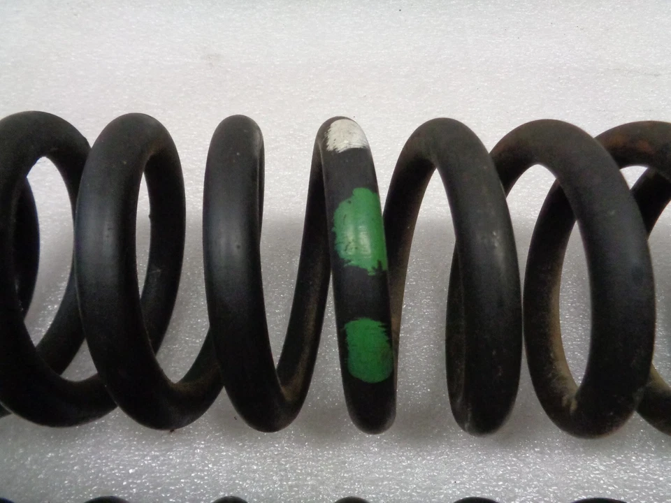 Juego de muelles helicoidales delanteros izquierdo derecho Mercedes 450SL R107 1973-1980 OEM AK250650 Foto 3 de 4