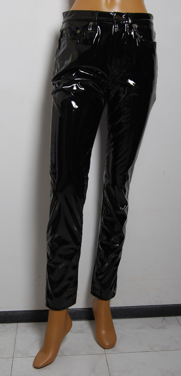 Pantaloni Yves Saint Laurent donna neri poliuretano verniciato slim fit taglia 26