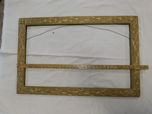 ANTIQUE Ornate Carved VICTORIAN Gold GILT Wood Picture Frame 30.25" X 18.25" - Picture 7 of 13