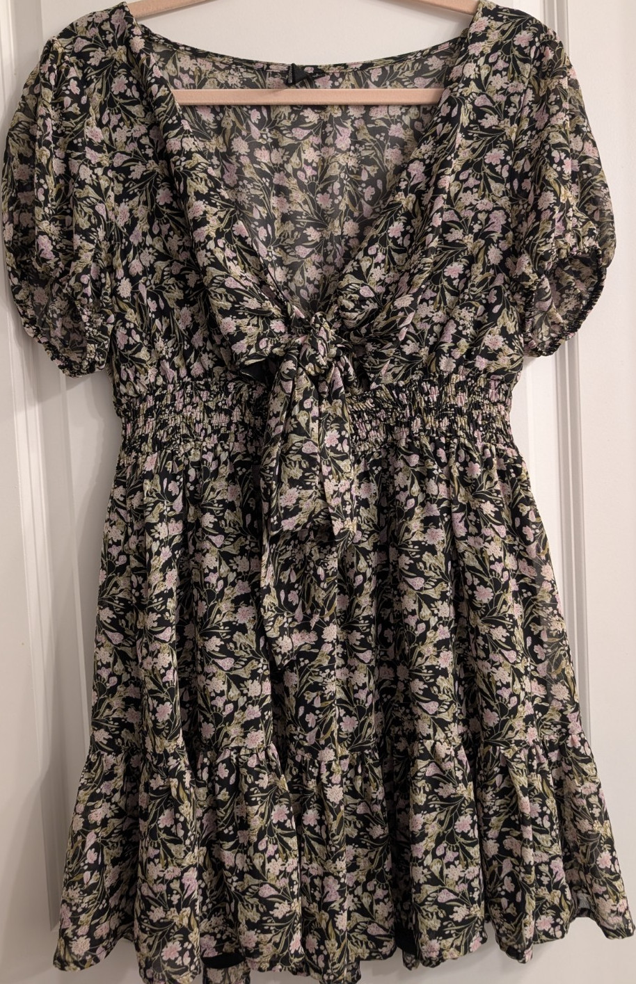 Windsor Floral Chiffon Mini Dress L Black Pink Puff Sleeve Bow Tie Front