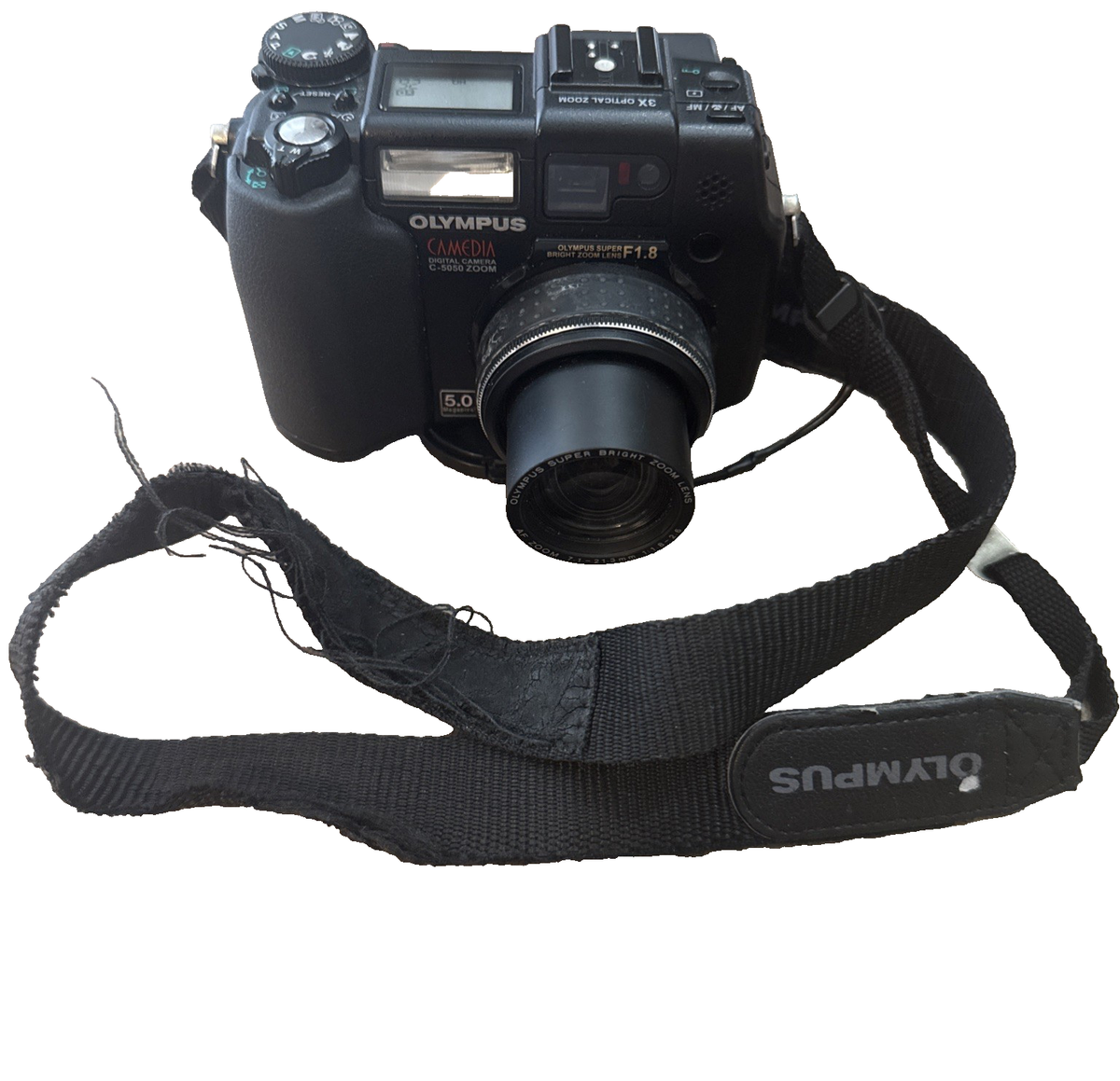 Olympus Camedia C-5050 Zoom Digital Camera 5.0MP f/1.8 Lens