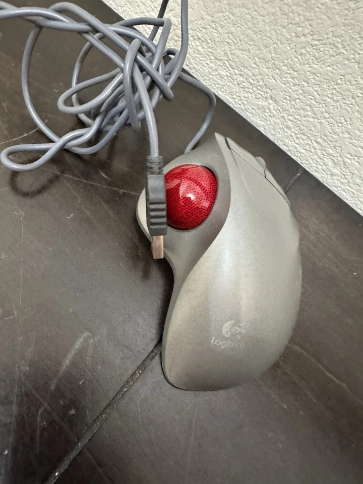 Logitech TrackMan Wheel Mouse USB Optical Trackball Mouse T-BB18 -RED BALL, EUC - Image 4 of 4