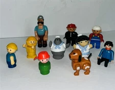 Lot Of Vintage Fisher-Price Little People / Other Figures