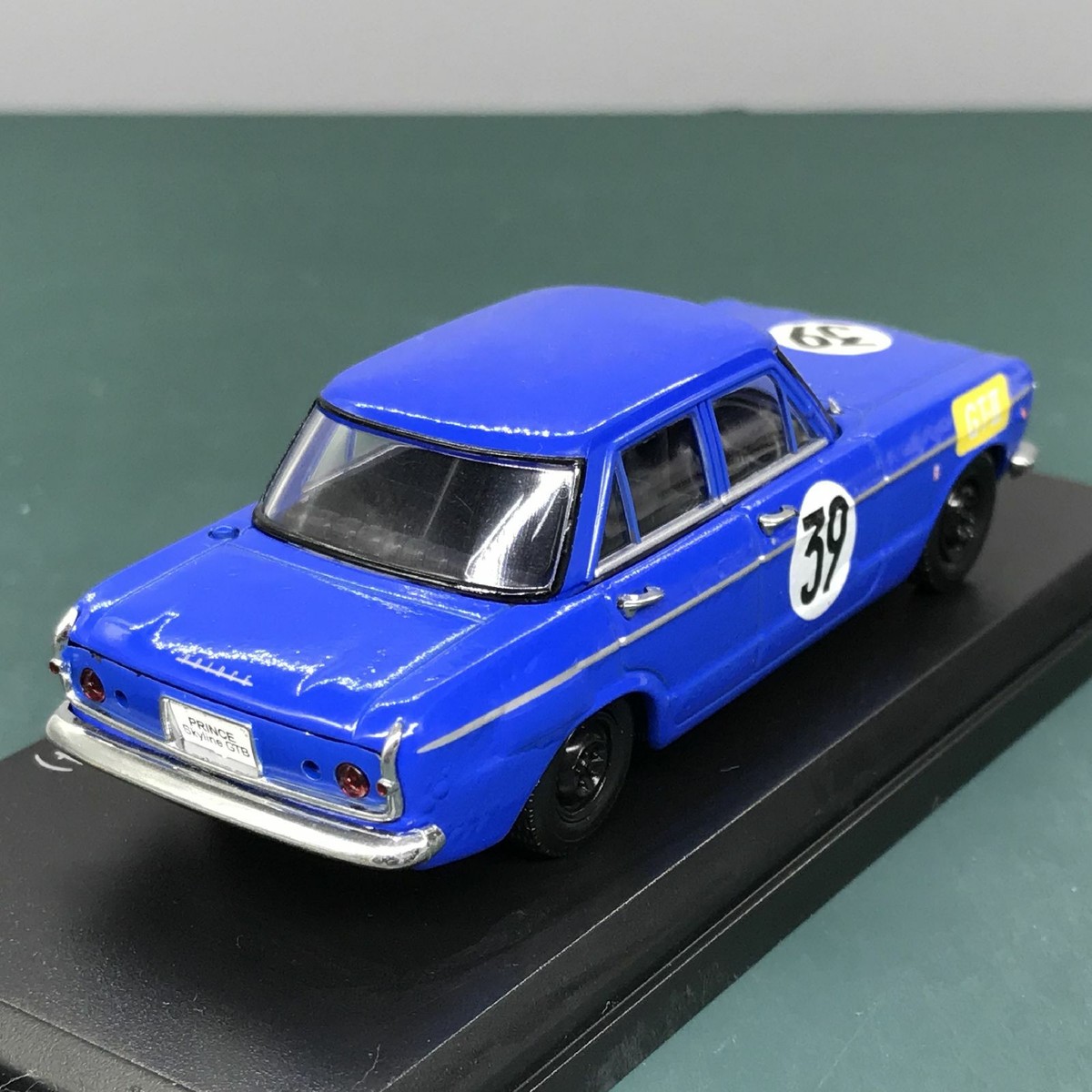Mini Car Prince Skyline GTB Racing 1964 Blue1/43 Scale Box Display