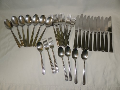 33 PIECE SILVERWARE WALLACE COUNTRY