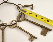 Vintage Brass Keyring with 5 Large Brass Keys