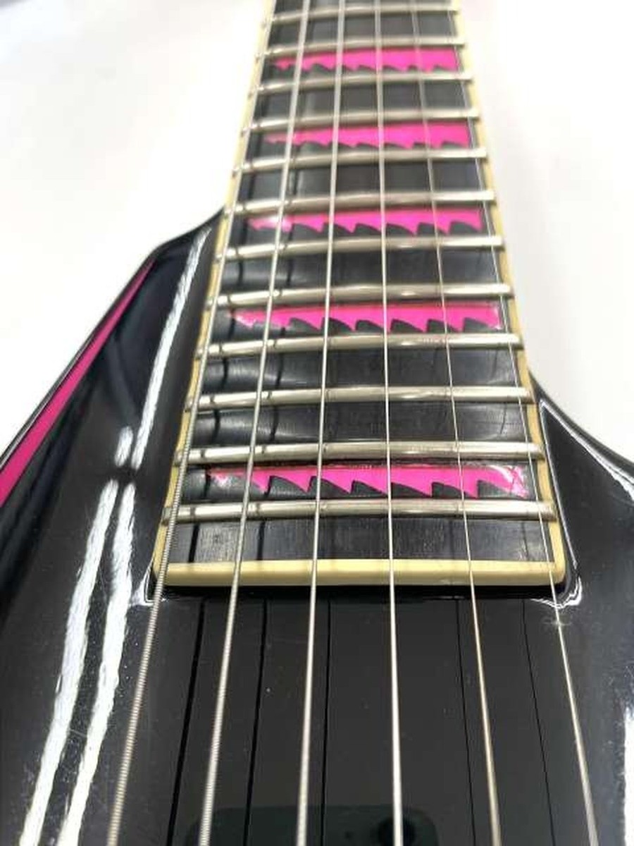 EDWARDS by ESP E-ALEXI Pink Sawtooth Alexi Laiho V Electric