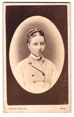 Fotografie Johann Bichler, Steyer, Porträt einer jungen Frau 1878 