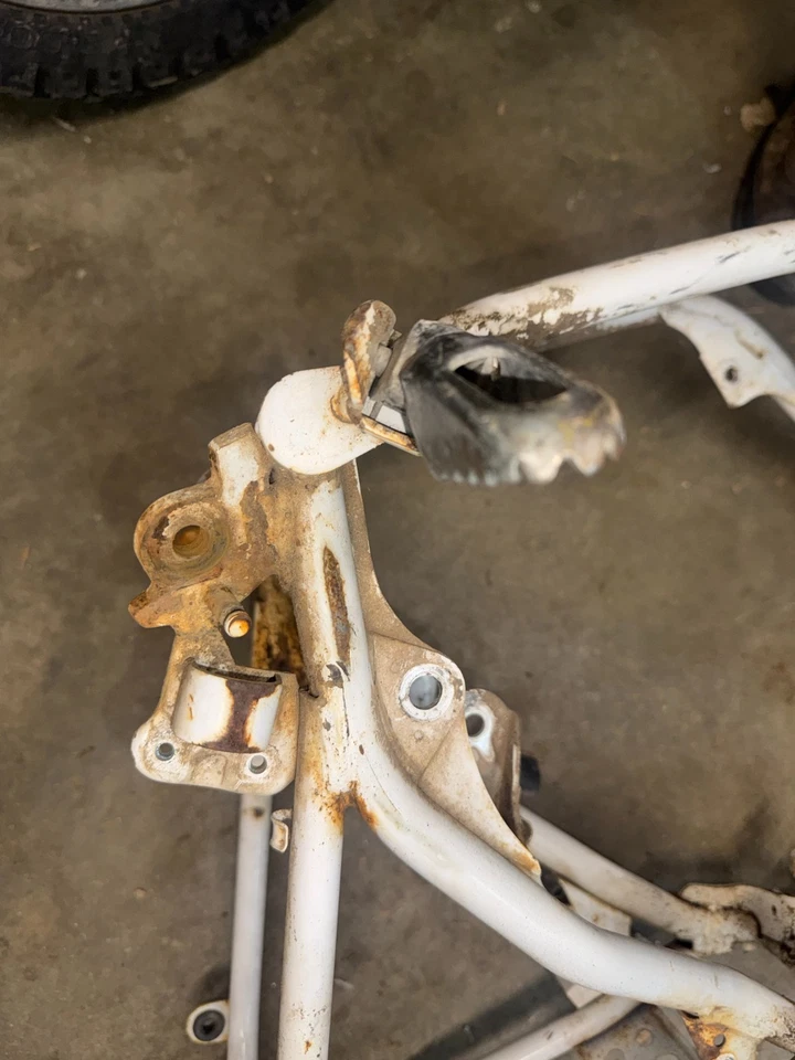 88,89,90 yamaha dt-50lc frame, 3BK-21110-00-33 - Image 4 of 4