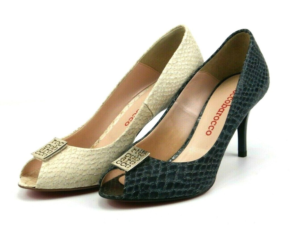 Donna Anziana Tacchi A Spillo Negozio Scarpe Décolleté Con Tacco A