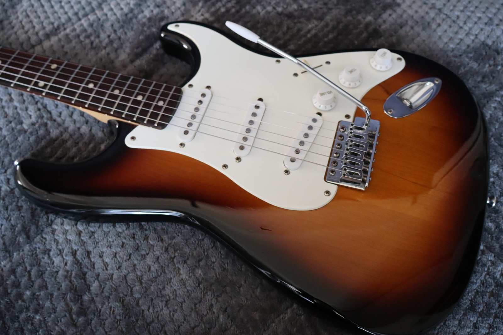 Fender Squier Bullet Stratocaster Sunburst Electric Guitar - full set up