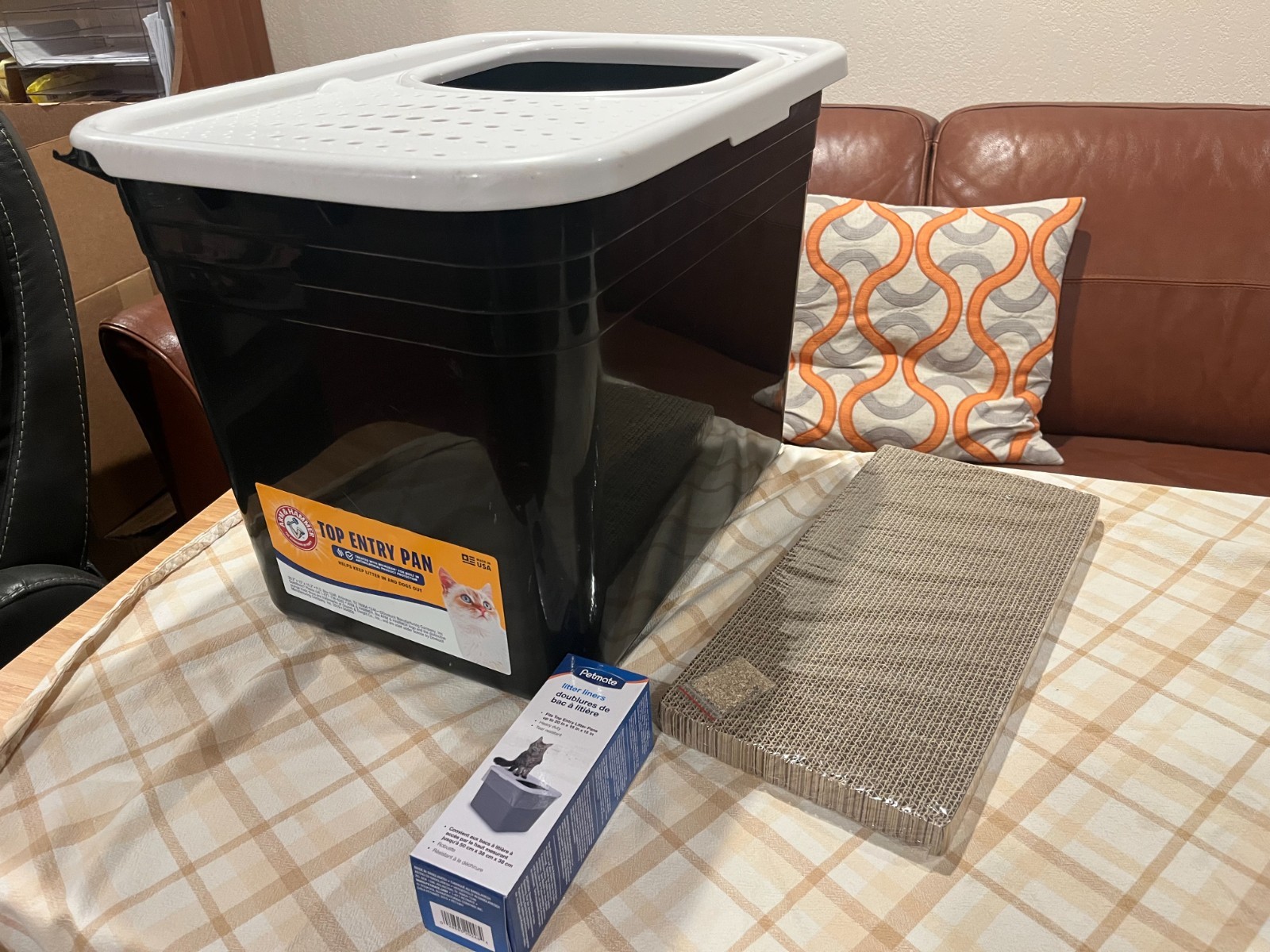 Combo Arm & Hammer Premium Top Entry Litter Box, Petmate Lit