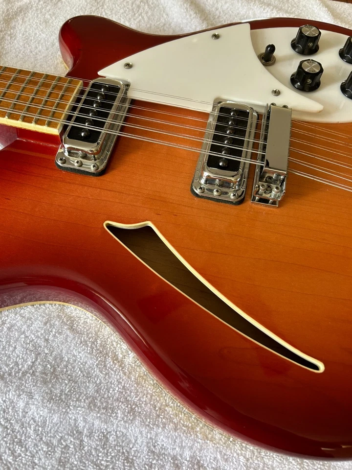 Guitarra Eléctrica Rickenbacker 360/12 12 Cuerdas, Fireglo con Estuche Rígido Original Foto 3 de 4