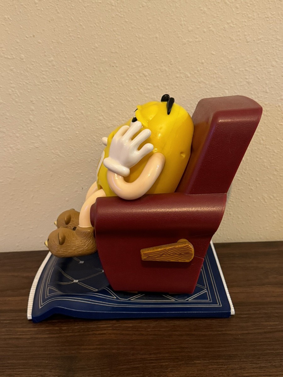 M&M's Yellow Lazy Boy Chair Recliner Candy Dispenser 1999 MM301
