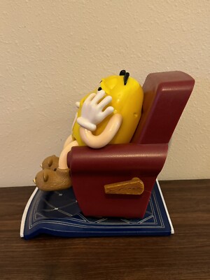 M&M's Yellow Lazy Boy Chair Recliner Candy Dispenser 1999 MM301