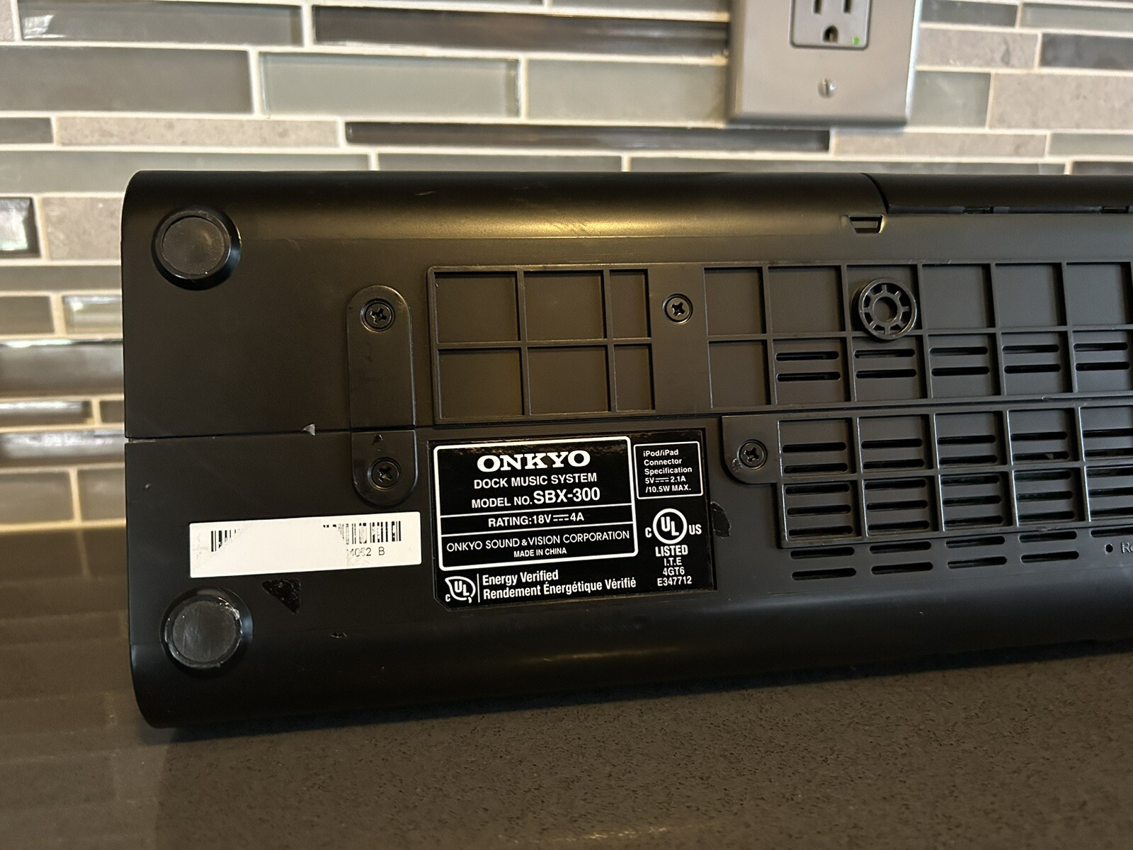 Onkyo SBX-300 iOnly Bass Docking Station Speaker Music System iPod/iPad