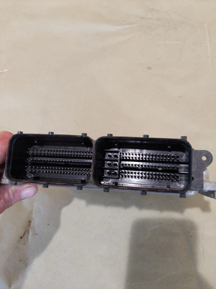 Hyundai Elantra 2016-2017 computadora cerebro motor control ECU ECM EBX 391332EGB1 Foto 4 de 4