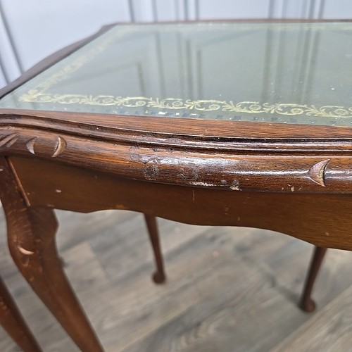 Antique Vintage Queen Anne Carved Wooden Nest Of 3 Tables - Glass Leather Tops - Picture 20 of 24
