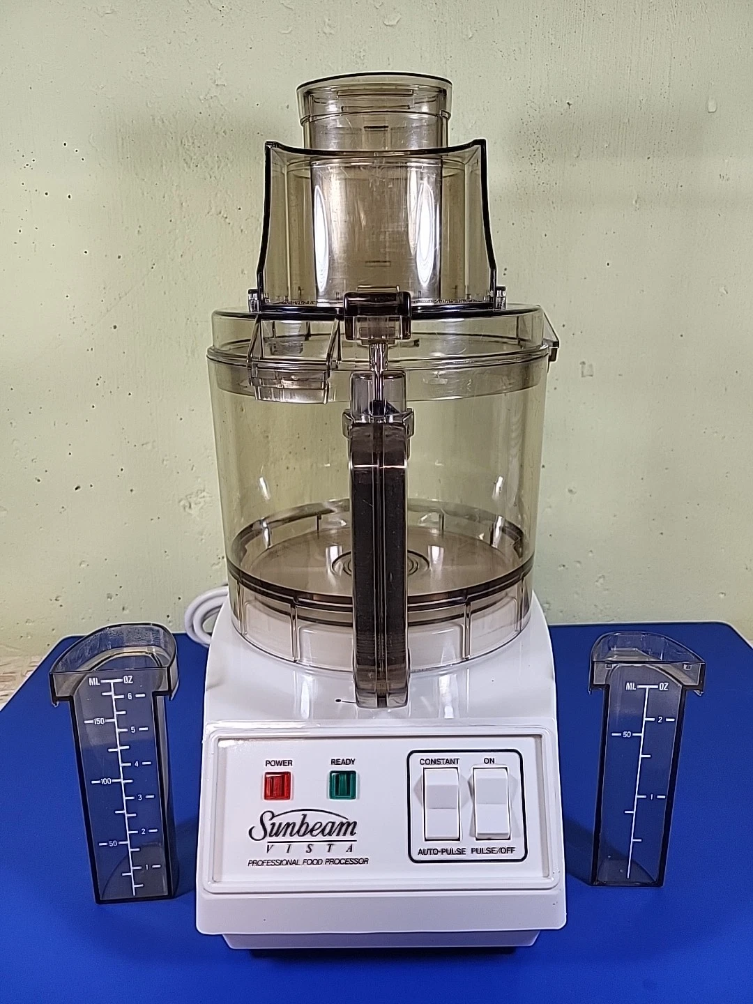 Vintage SUNBEAM VISTA Professional Food Processor & Attachments SUPER CLEAN!
Opens in a new window o