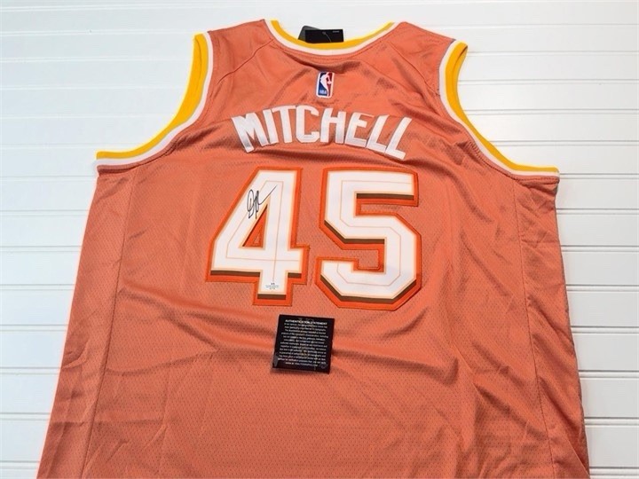Donovan Mitchell Autographed Signed Cleveland Cavaliers Jersey With COA