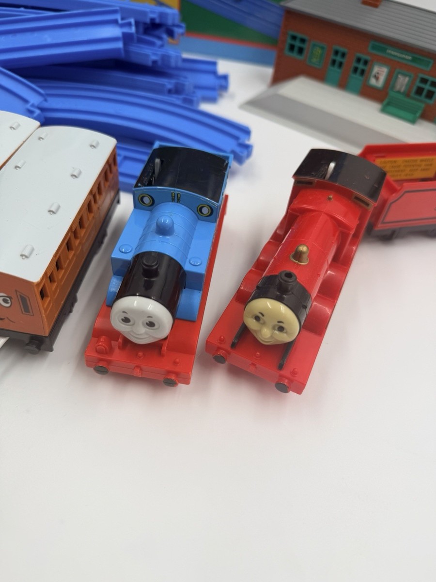 Vintage Thomas The Train Engine All Aboard Set With Extra Engines