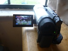 Sony DCR-DVD610 DVD Handy Cam Camcorder w/ 40x Zoom HYBRID NO ACCESSORY- WORKS