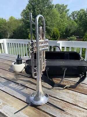 Vintage 1975 Bach Stradivarius Model 37 ML Silver Trumpet W Vintage 1975 Bach Stradivarius Model 37 ML Silver Trumpet W