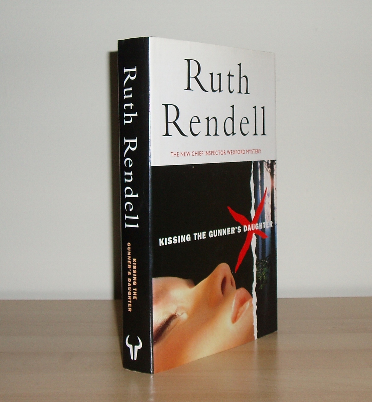 Ruth Rendell - Kissing the Gunner's Daughter - 1st/1st (1992 First Edition DJ)