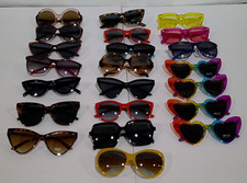 WOMEN'S SUNGLASSES NEW LOT OF 22 FOR RESALE 