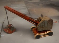 Gru/escavatore in lamiera MFZ modello D anni '50/60. Zona USA o Germania Ovest.