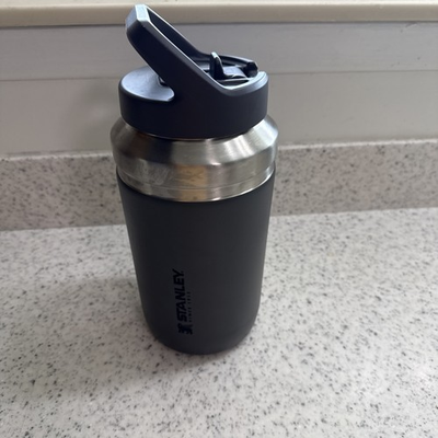 #ad Stanley GO Flip Straw Jug 64 oz Gray Stainless Steel Water Bottle Exc Condition $24.97
