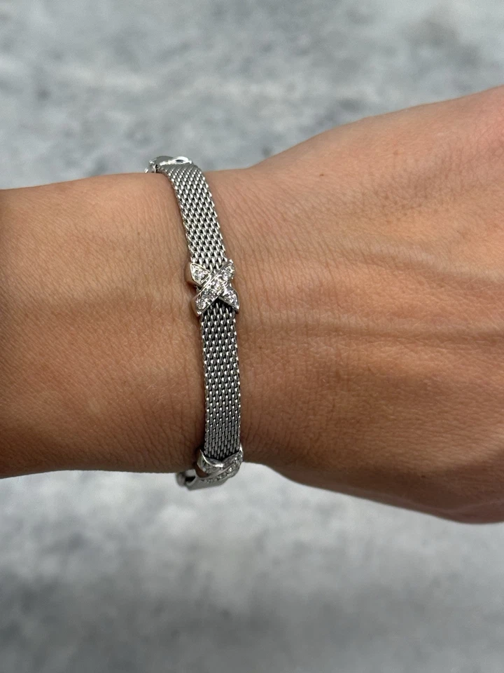 Joyería Tiffany .80 ct. t.w. Brazalete estación X de diamantes en oro blanco de 18 quilates Foto 3 de 4