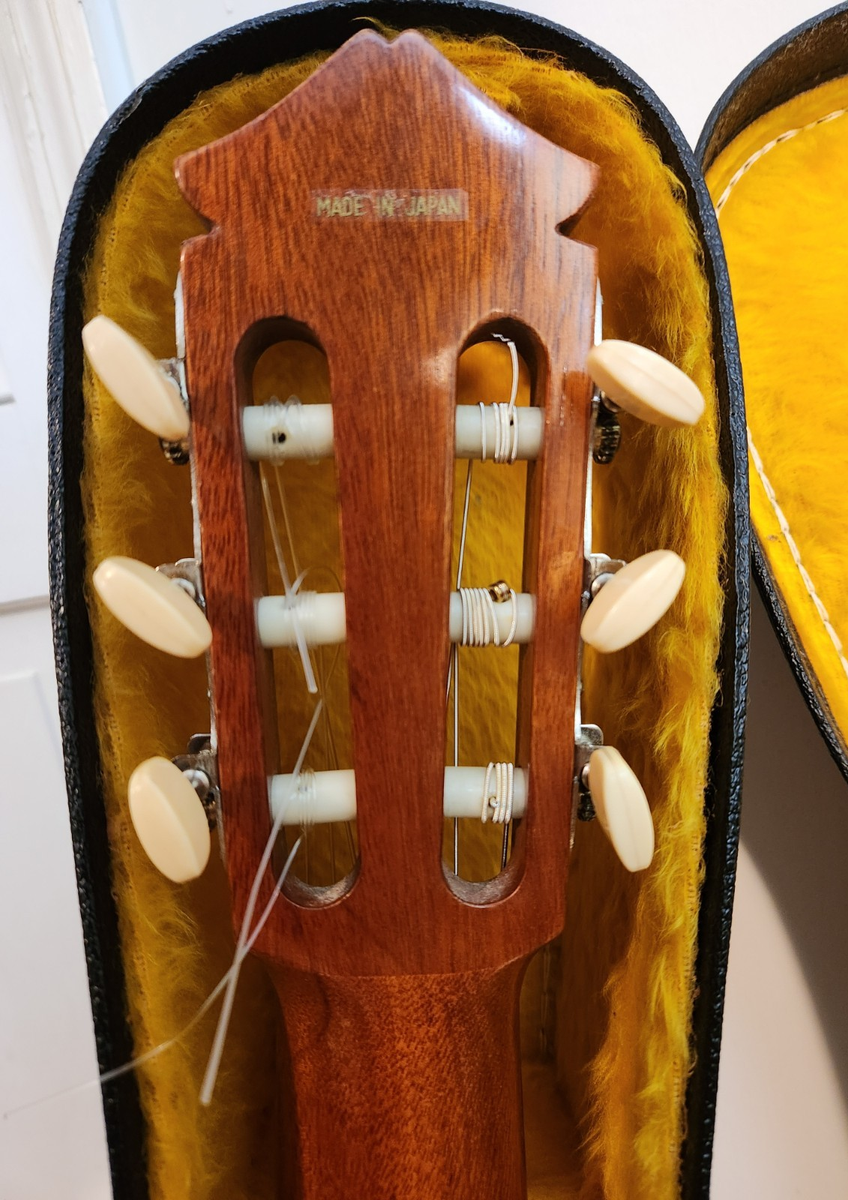 Vintage Yamaha G-130A Classical Guitar Glossy 1970s + Case + extra