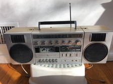 General electric boombox with original box & ...