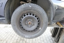 2x A4 B5 A6 4B Passat 3BG Felgen Reifen Winterreifen M+S 195/65 R15 91H ca.4-5mm