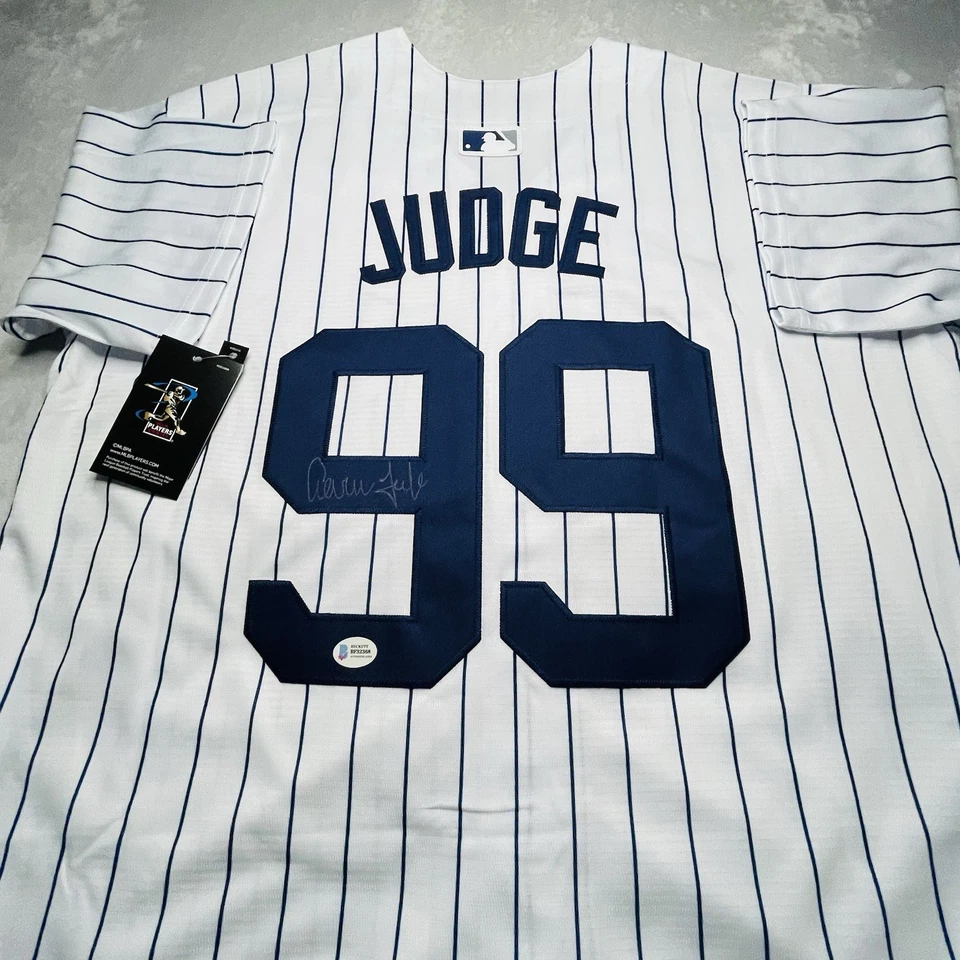 (SIN PRECIO BASE) Camiseta Firmada por Aaron Judge BLANCA Yankees Autografiada Certificado de Autenticidad Beckett Foto 4 de 4