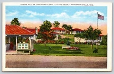 Wisconsin Dells~Spring Hill De Luxe Bungalows~EC Kropp~Vintage Linen Postcard